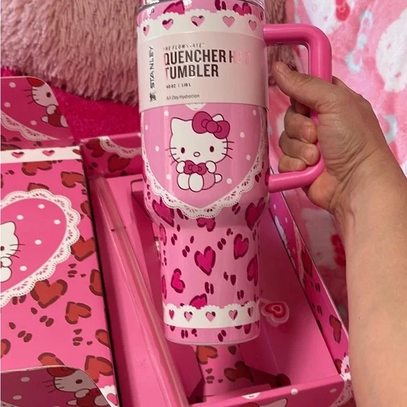 Sanrio Hello Kitty Pink Heart Travel Tumbler with Handle - Picture 2 of 5